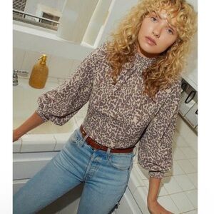 Nation LTD Large Melanie Smocked Peasant Sleeve Tee Pima Cotton Leopard print